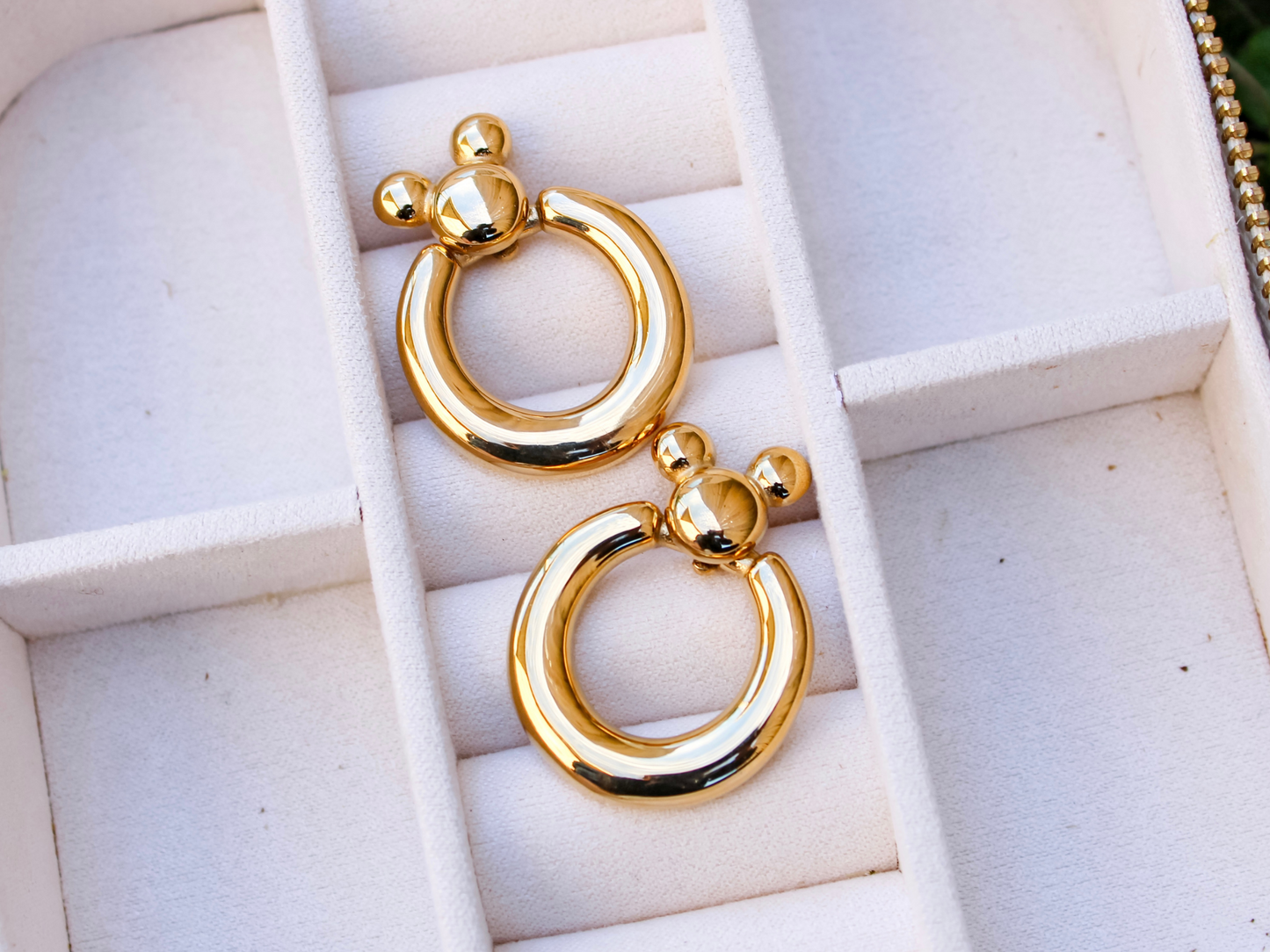 Mega Leader of the Club Earrings