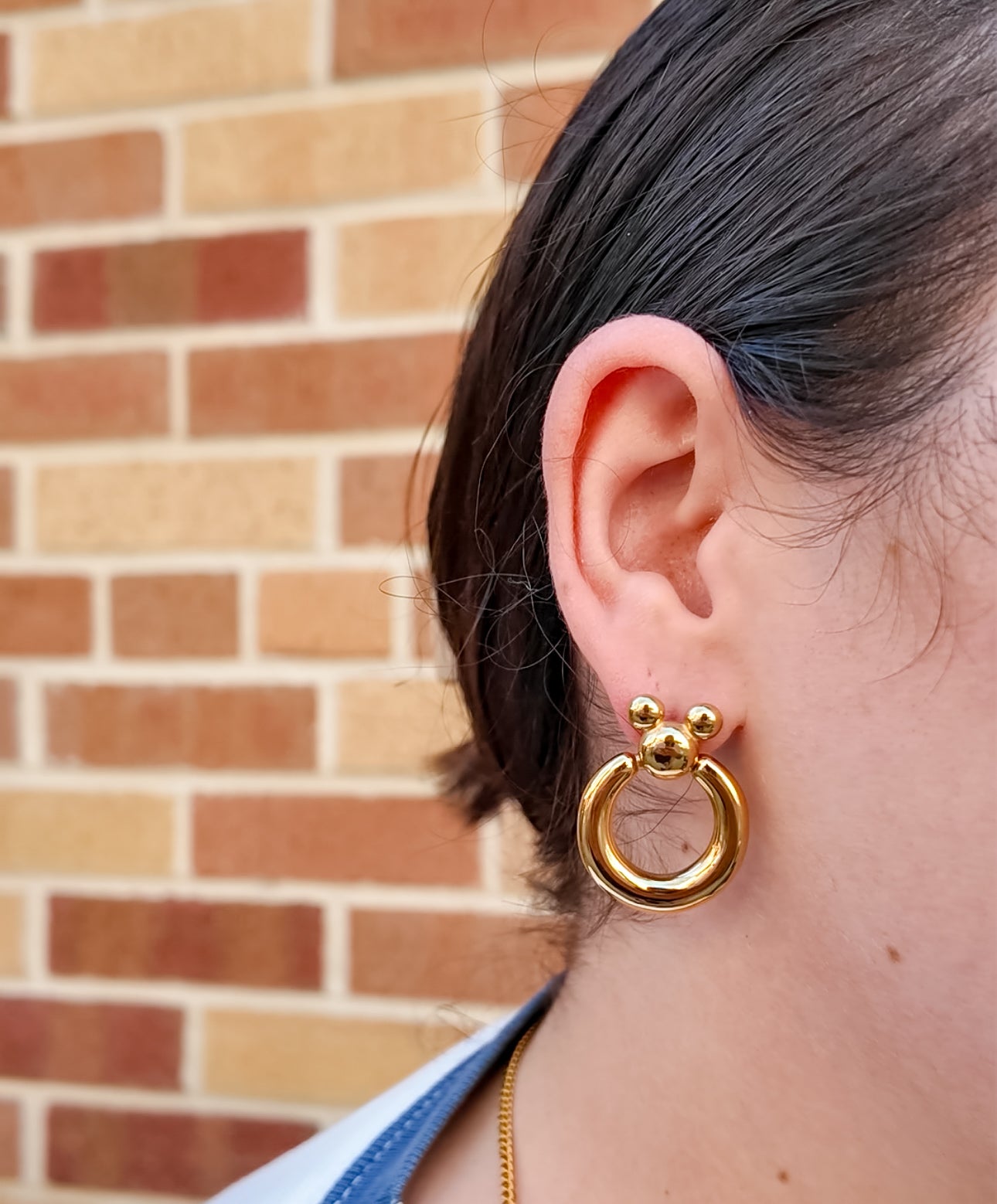 Mega Leader of the Club Earrings