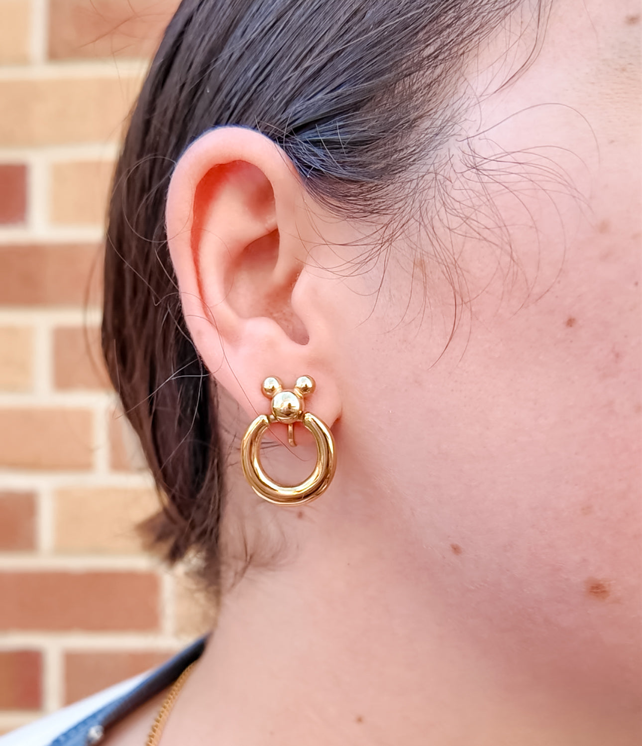 Clip-On Leader of the Club Earrings