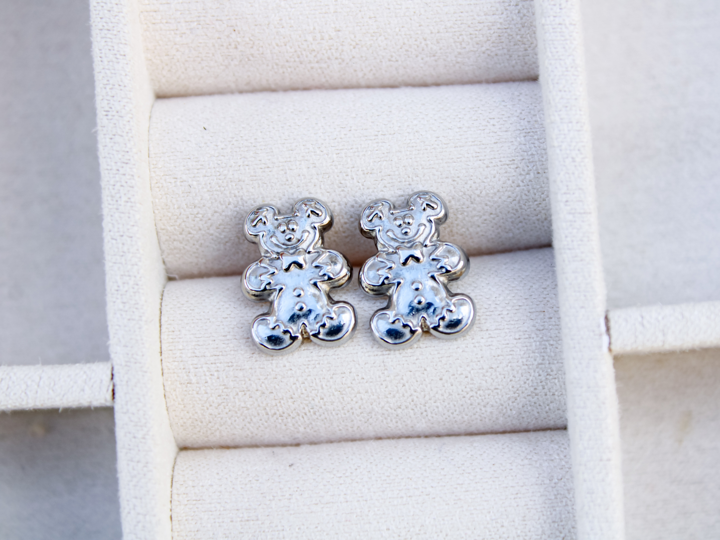 Very Merry Gingerbread Studs