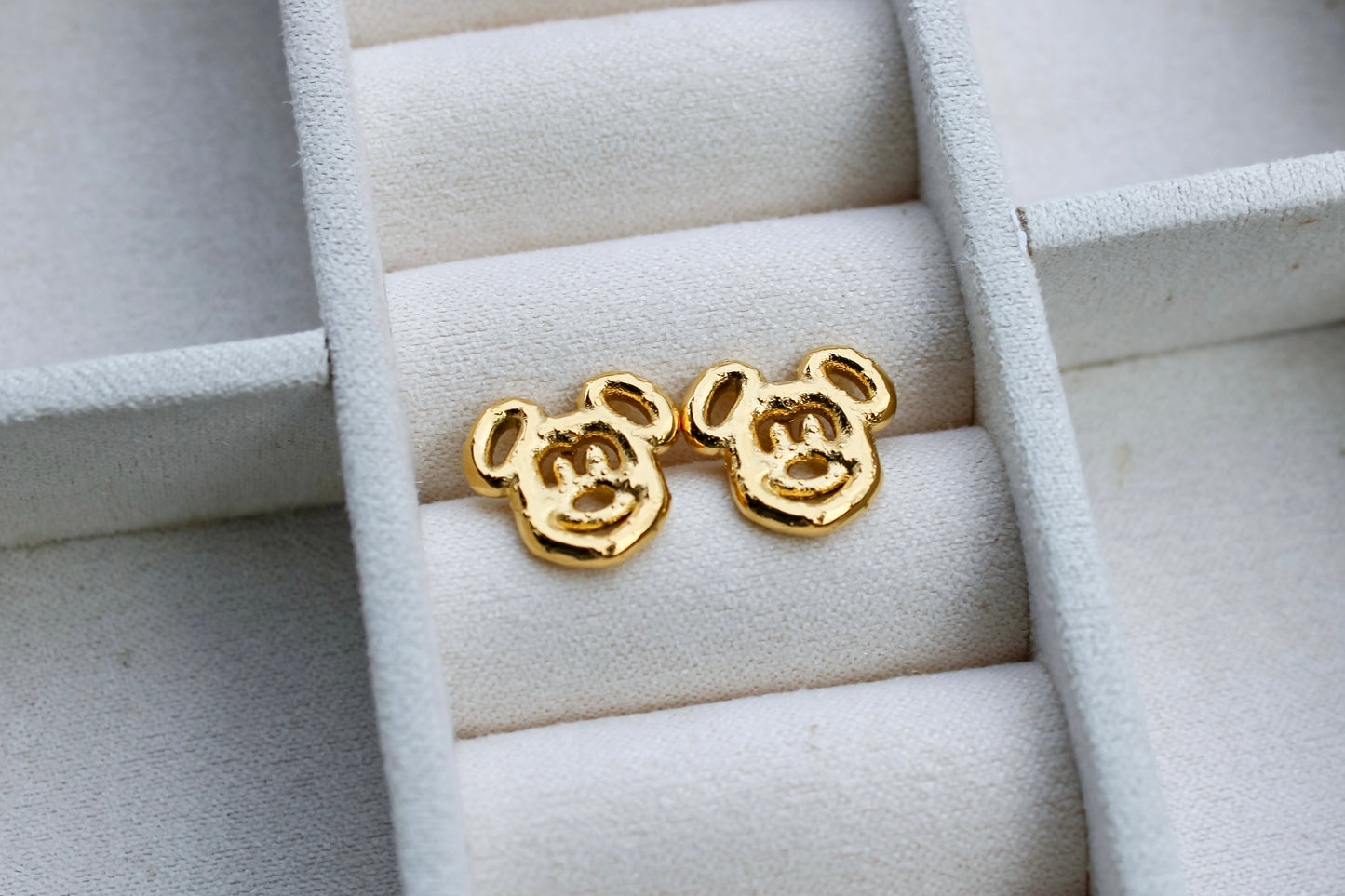 Park Pretzel Studs